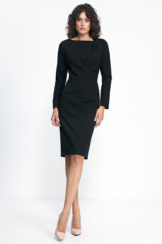 Black Nife daydress, long sleeves, straight fitted silhouette to knee