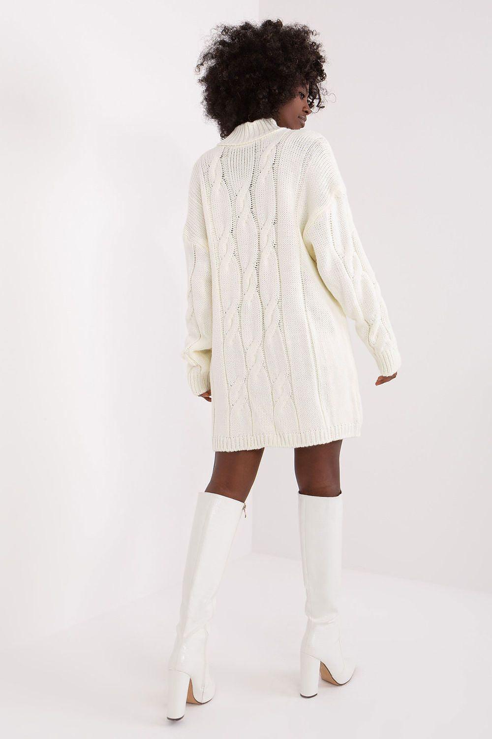 Rue Paris daydress, white cable-knit mini dress with long sleeves, back view