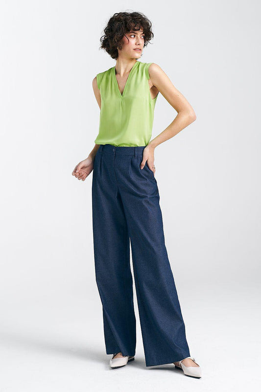 High-waist navy wide-leg trousers with pleated waistband and side pockets