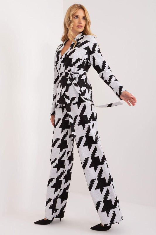 Black-and-white patterned long-sleeve top and wide-leg pants set, full length