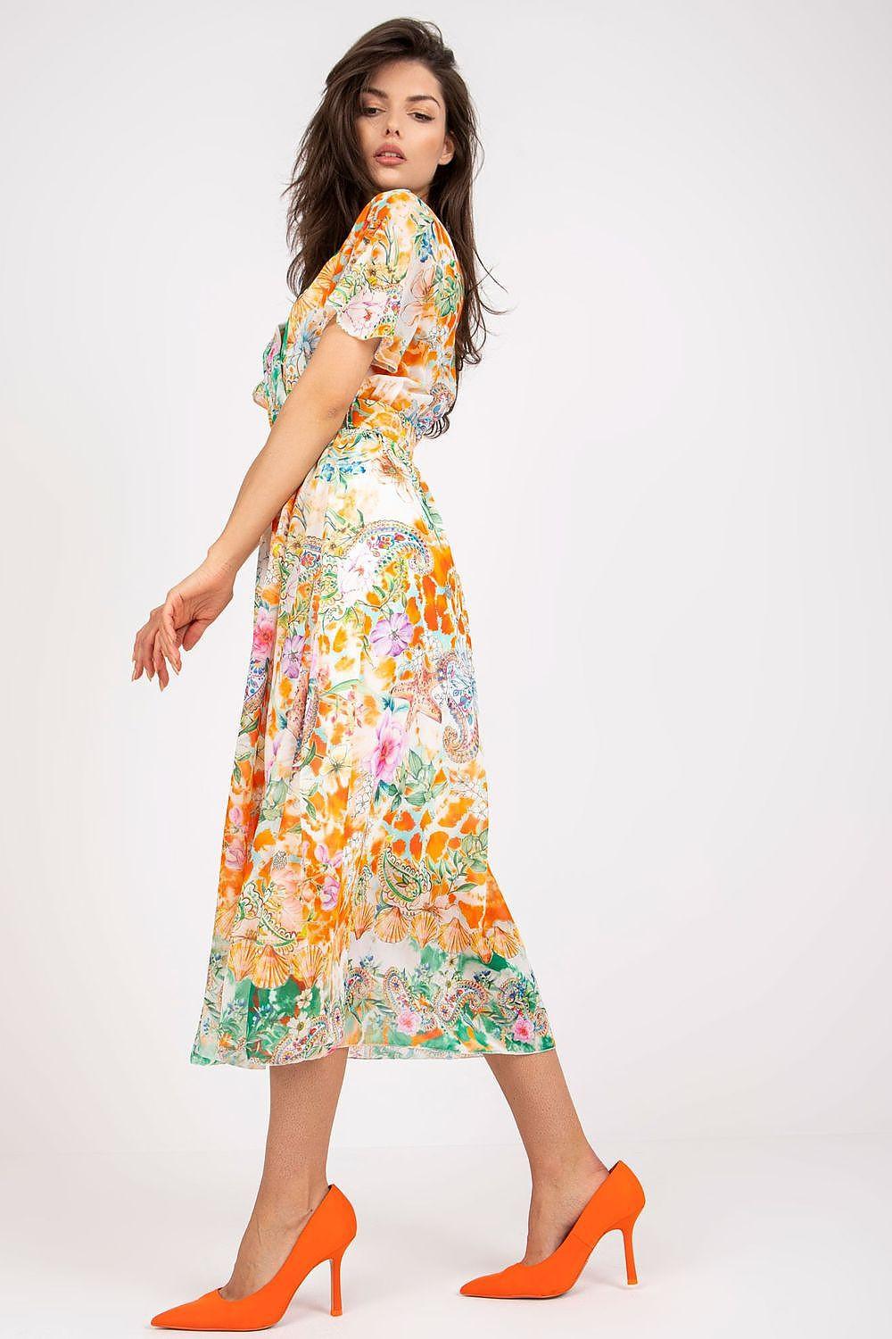 Orange multicolor daydress with short sleeves and V-neck, fitted waist and flared midi skirt