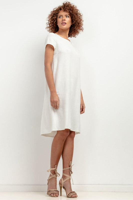Tessita white daydress with short sleeves and asymmetrical hem, knee-length