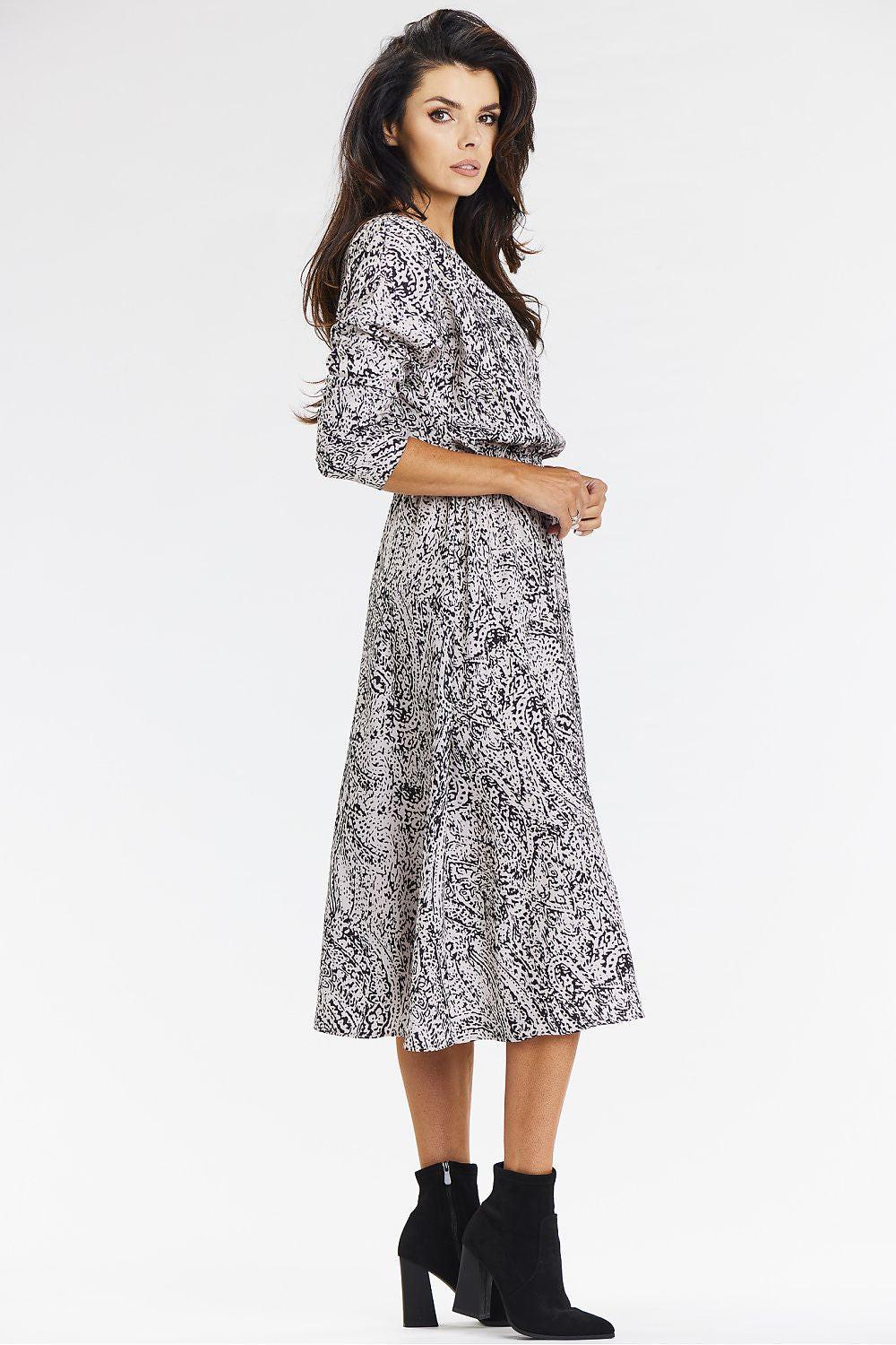 Printed midi daydress with 3/4 sleeves, waist tie, monochrome black-and-white paisley print