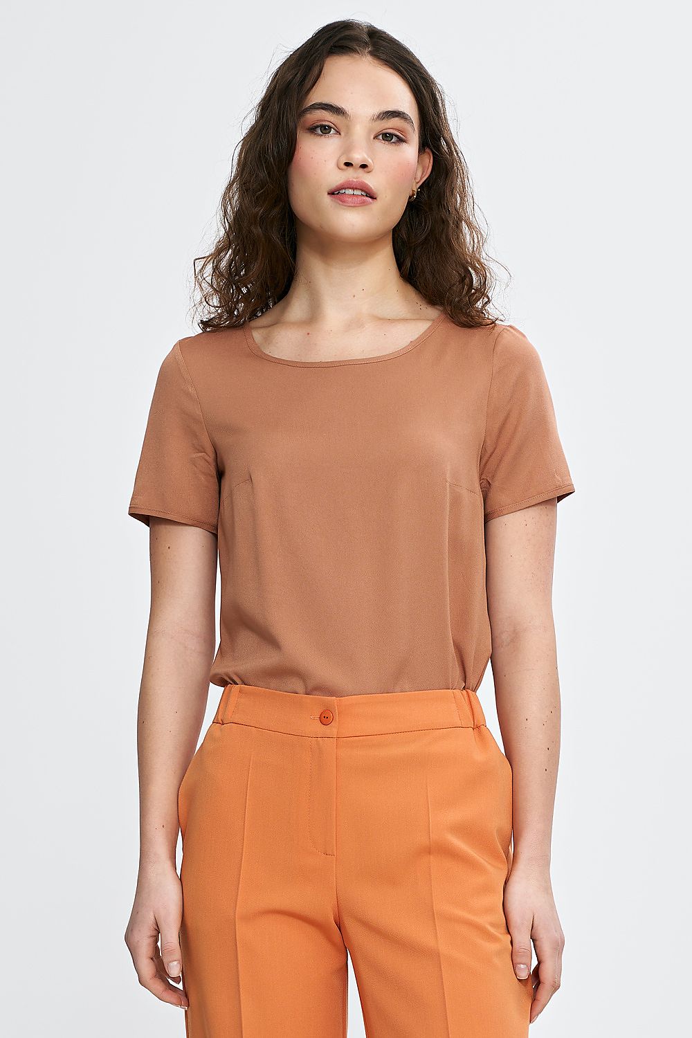 Brown viscose blouse with boat neck and short sleeves