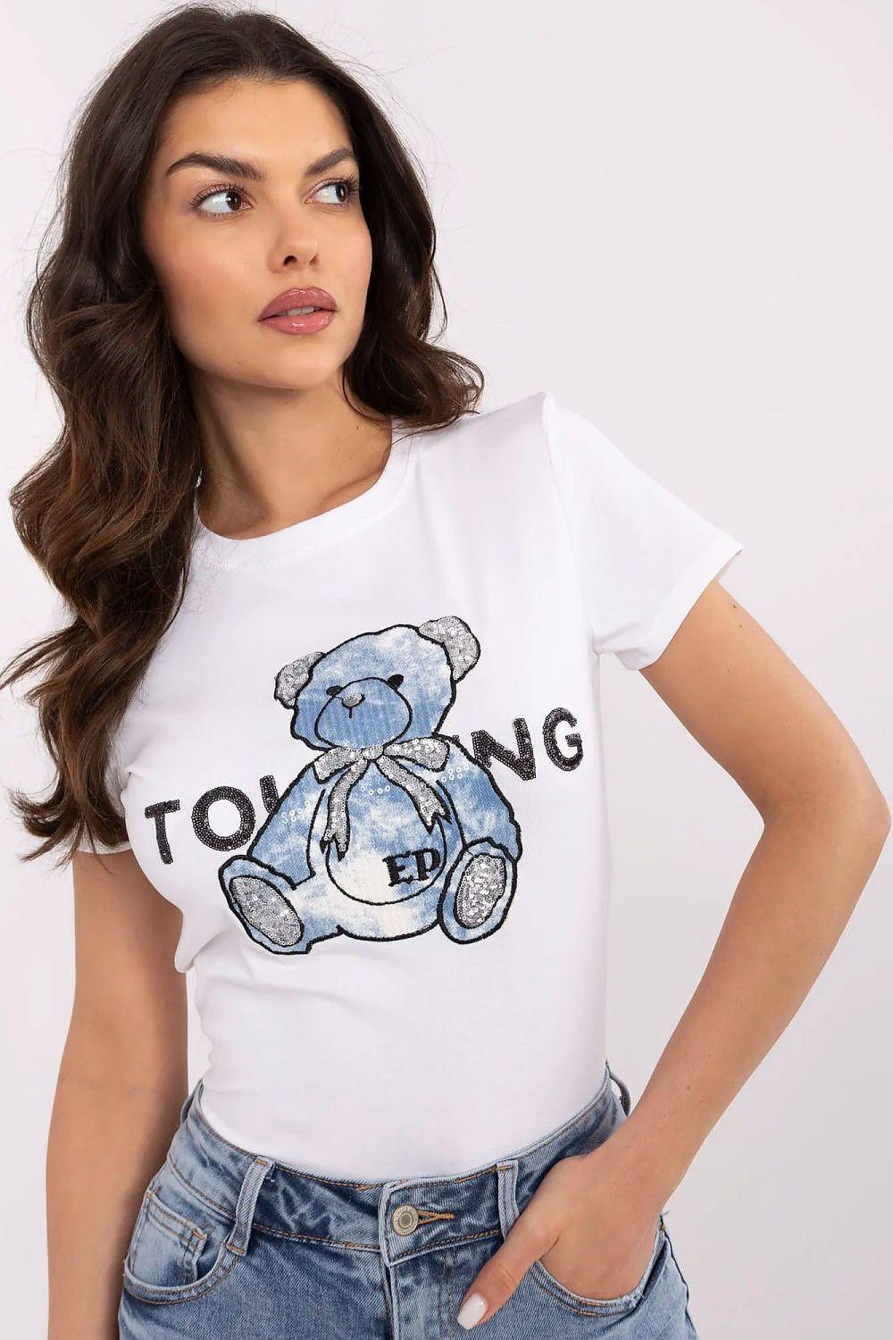 Women's white T-shirt with teddy bear graphic and crew neck, short sleeves