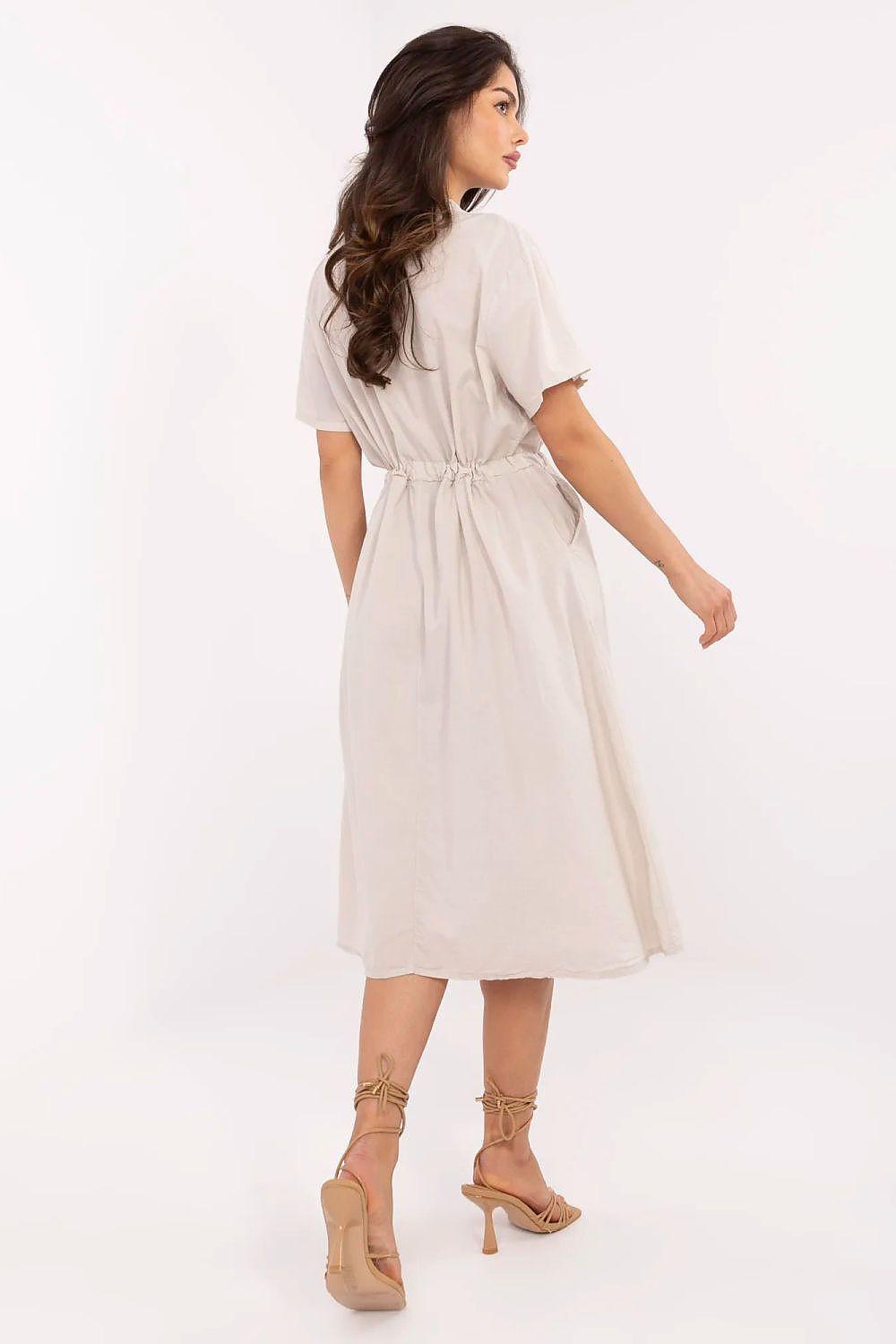 Beige short-sleeve daydress with gathered waist, side/back view