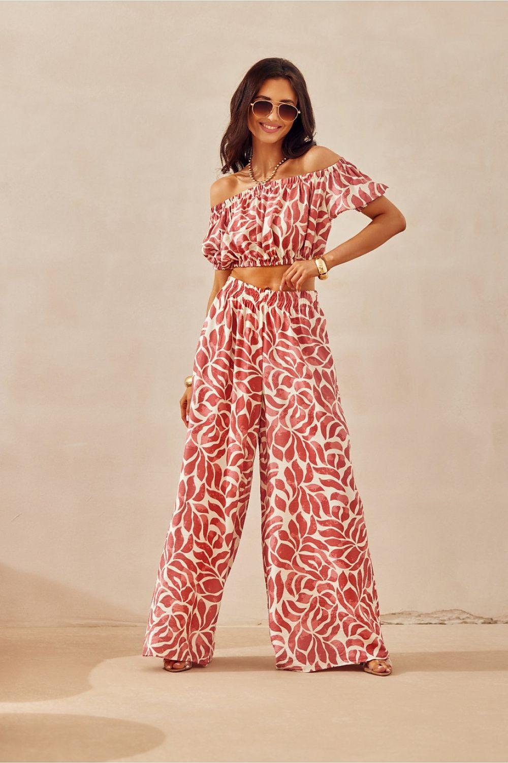 Off-shoulder cropped blouse with red-and-white leaf print, gathered neckline