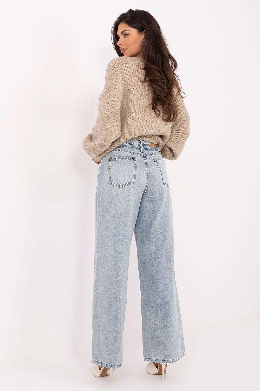 Light blue wide-leg jeans with back yoke and centered front seam
