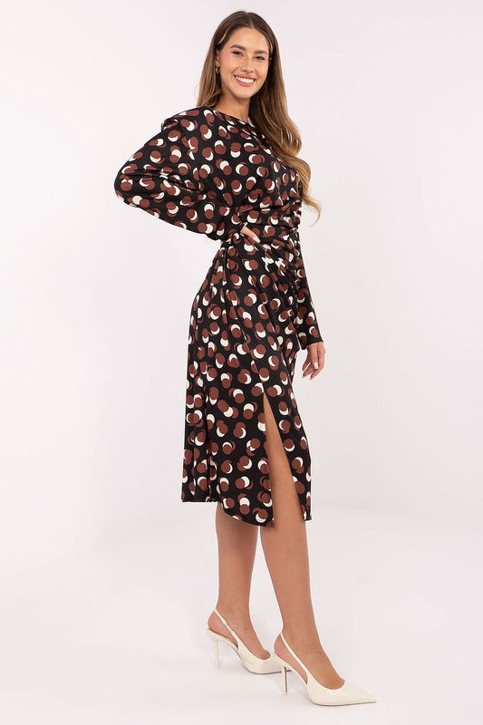 Geometric midi daydress with long sleeves, dark base and red-brown dot pattern