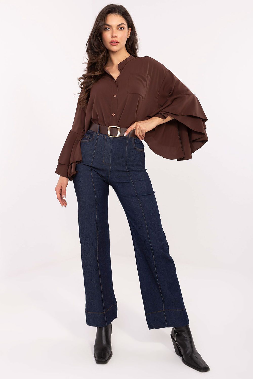 Women's straight-leg jeans in dark navy blue, high-rise with button closure