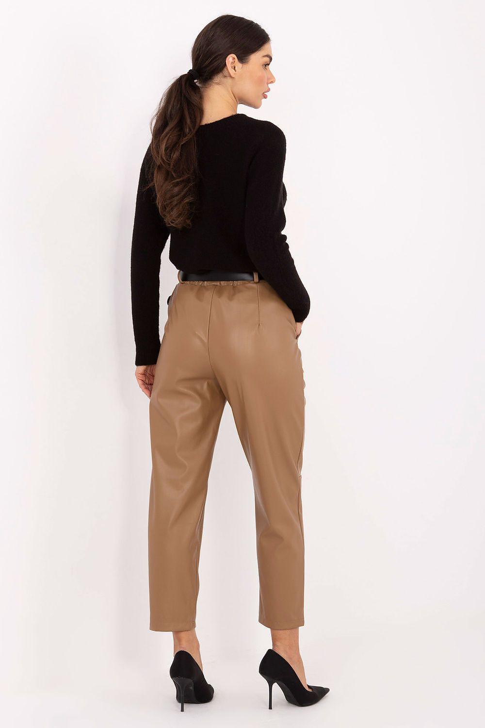 Women’s trousers by Rue Paris, cropped tapered camel with belt loops