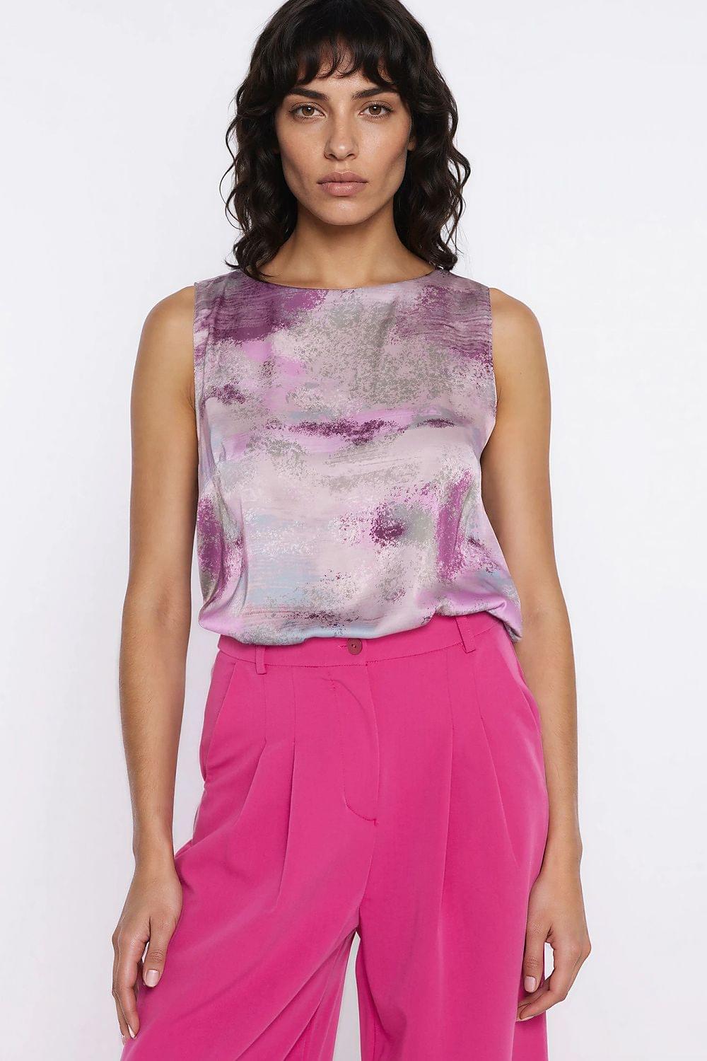 Nife blouse model 226426 sleeveless crew-neck blouse with abstract pink-purple print