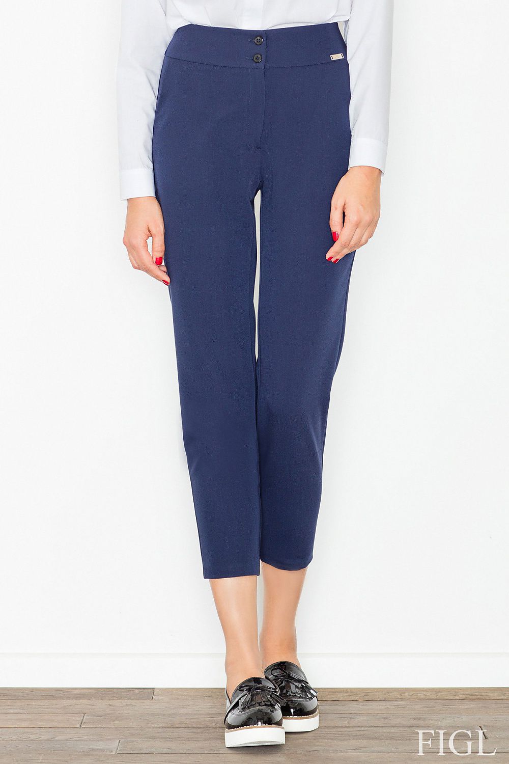 Navy blue high-rise 7/8 trousers with side pockets, button front and belt loops