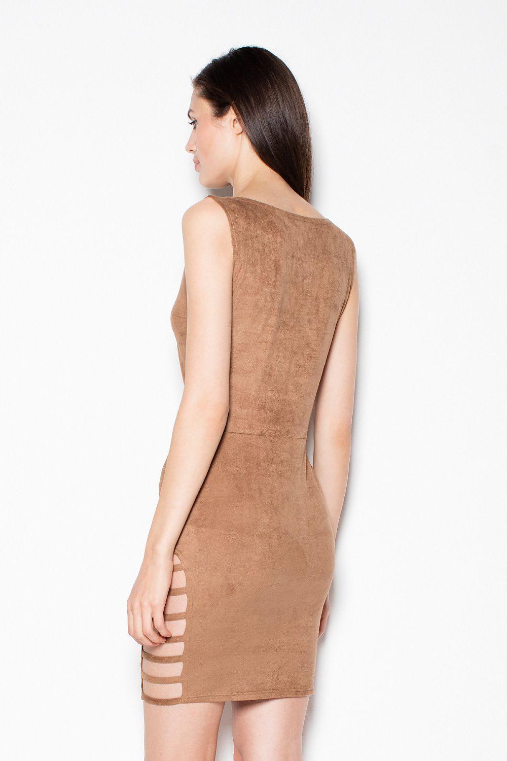 Sleeveless sheath evening dress, brown, open back; side cutout with striped panel.