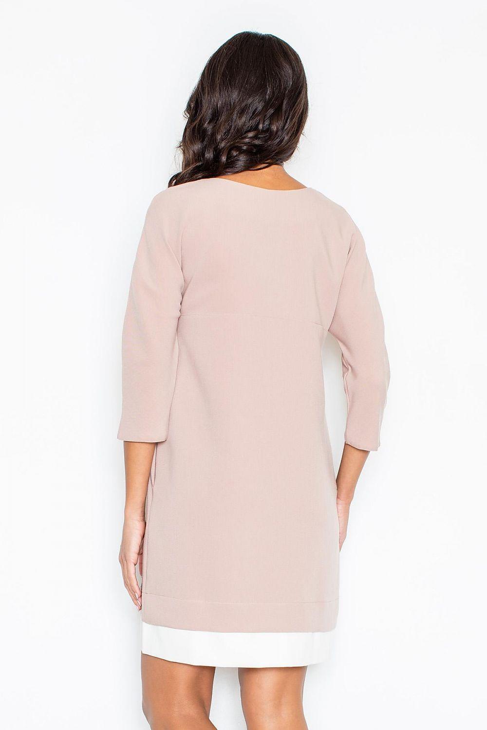 Light pink daydress, back view with 3/4 sleeves, V-neck and white contrast hem band