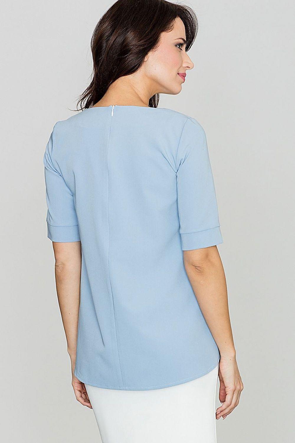 Lenitif blouse in light blue with short sleeves and subtle back seam detail