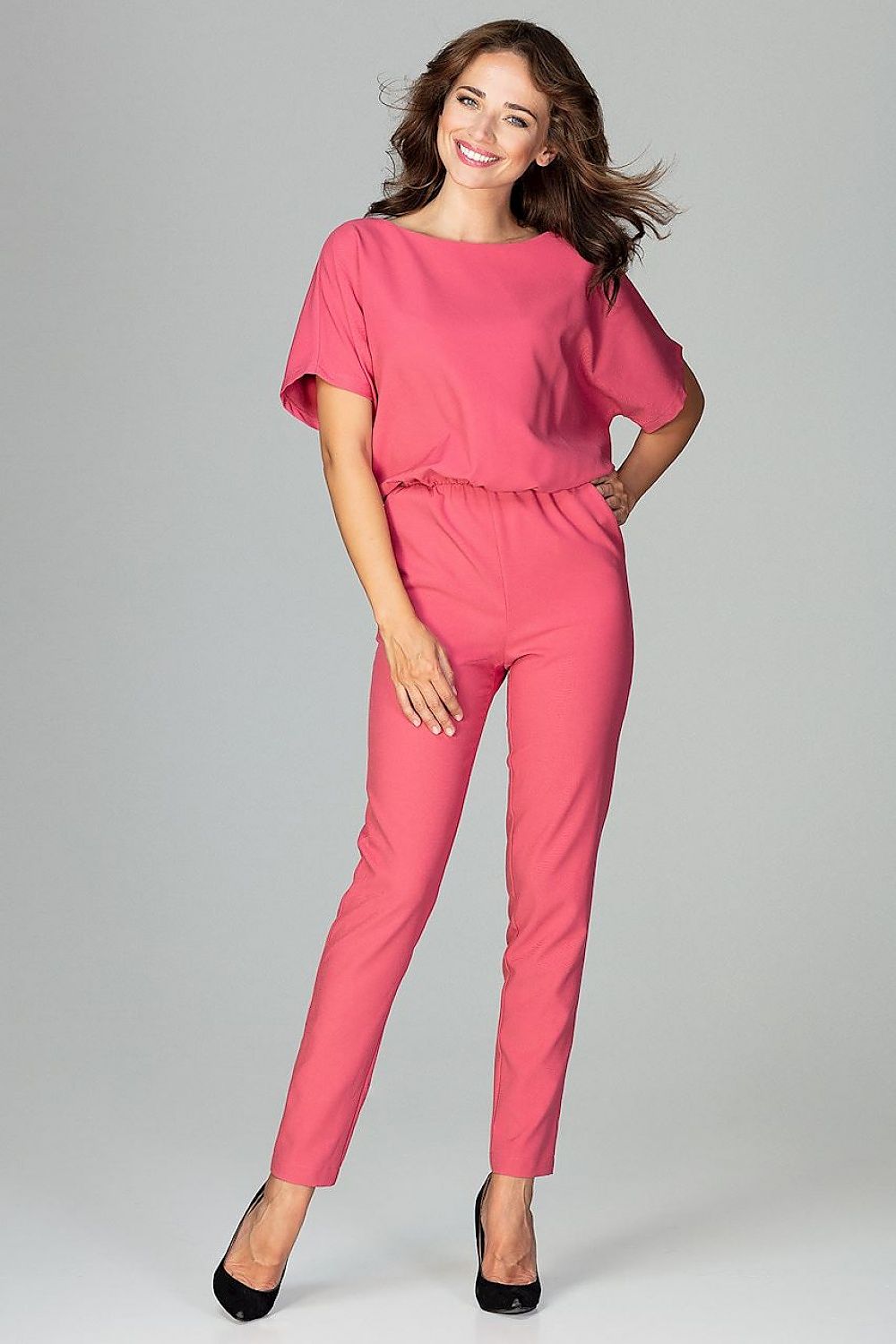Pink kimono-sleeve jumpsuit with waist tie and cropped pants