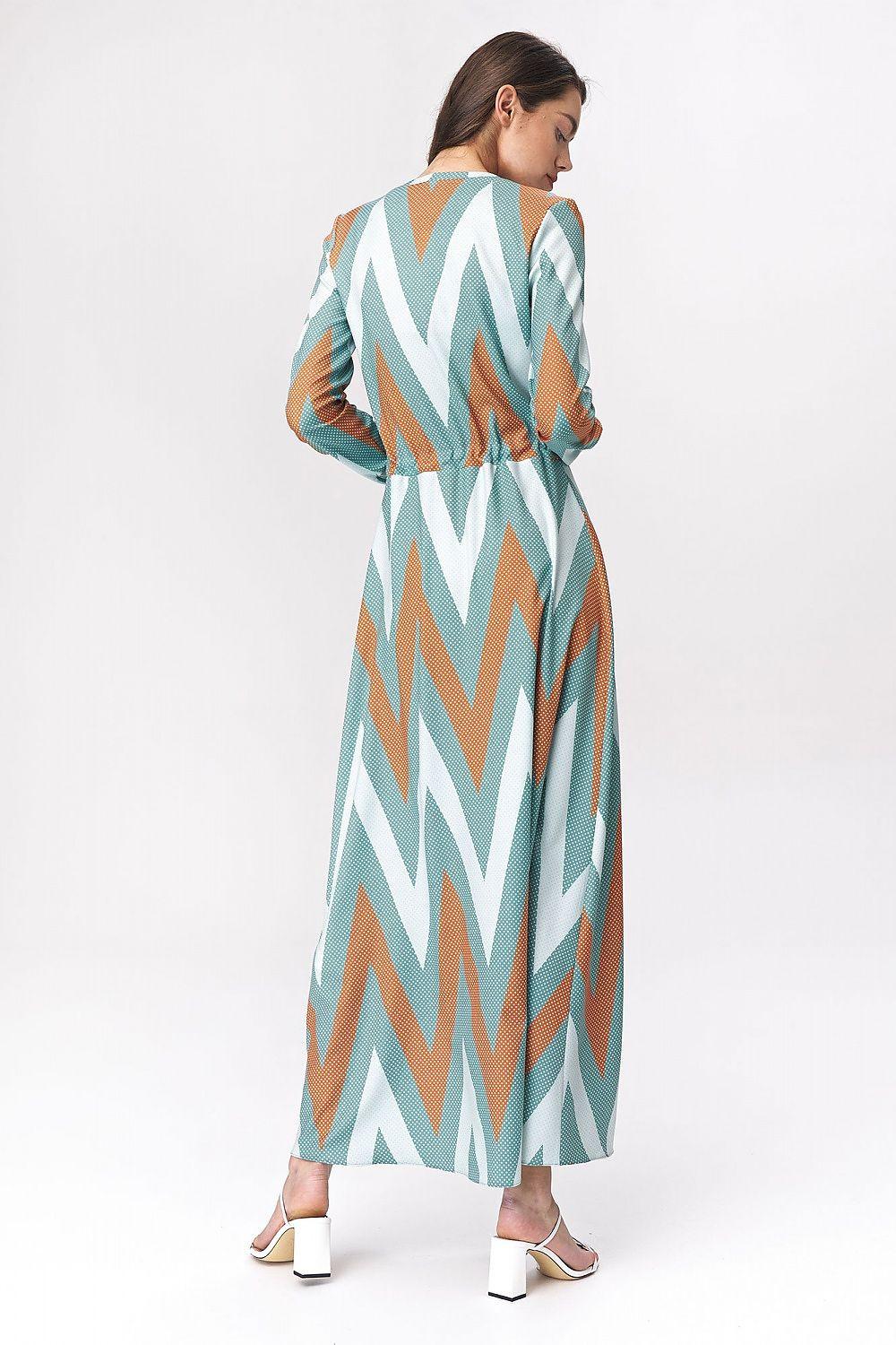 Women’s multicolor zigzag daydress with long sleeves, back view, waist belt