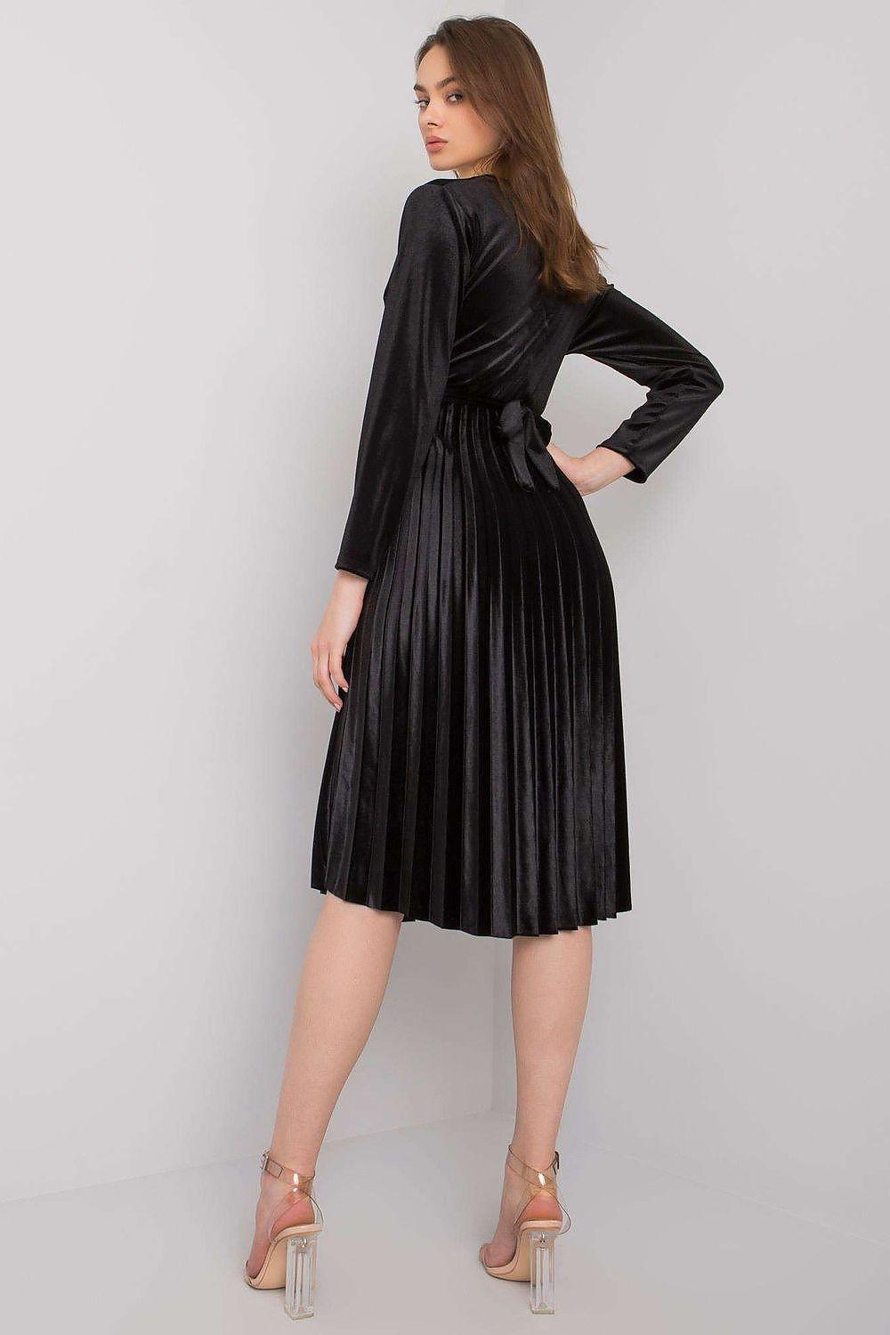Black pleated midi evening dress, long sleeves, V-neck, fitted waist with belt