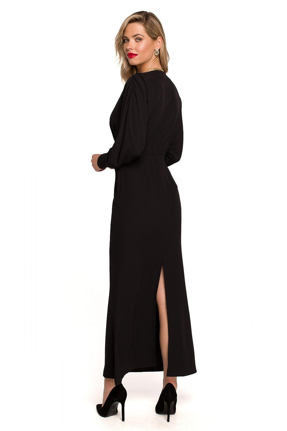 Long-sleeve maxi cocktail dress in black with V-neck and front slit