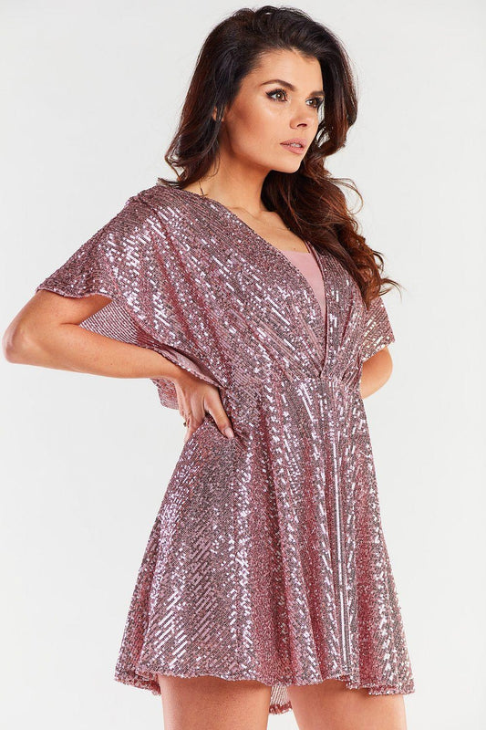 Evening dress in mauve rose sequins with V-neckline and short loose sleeves