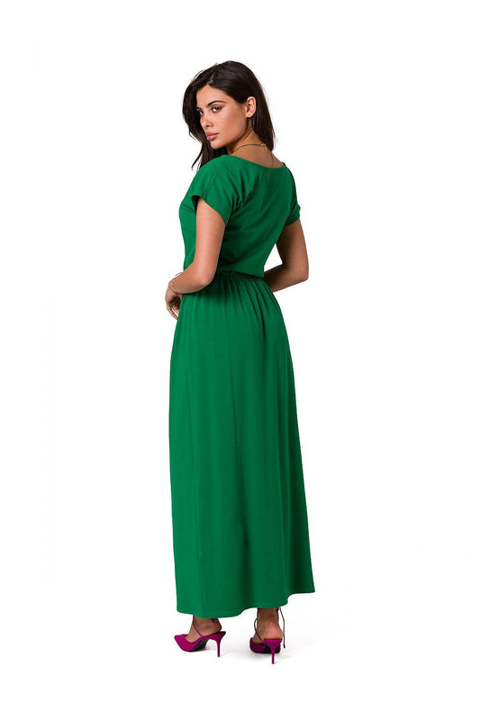 BeWear daydress in green, short sleeves and gathered waist, back view