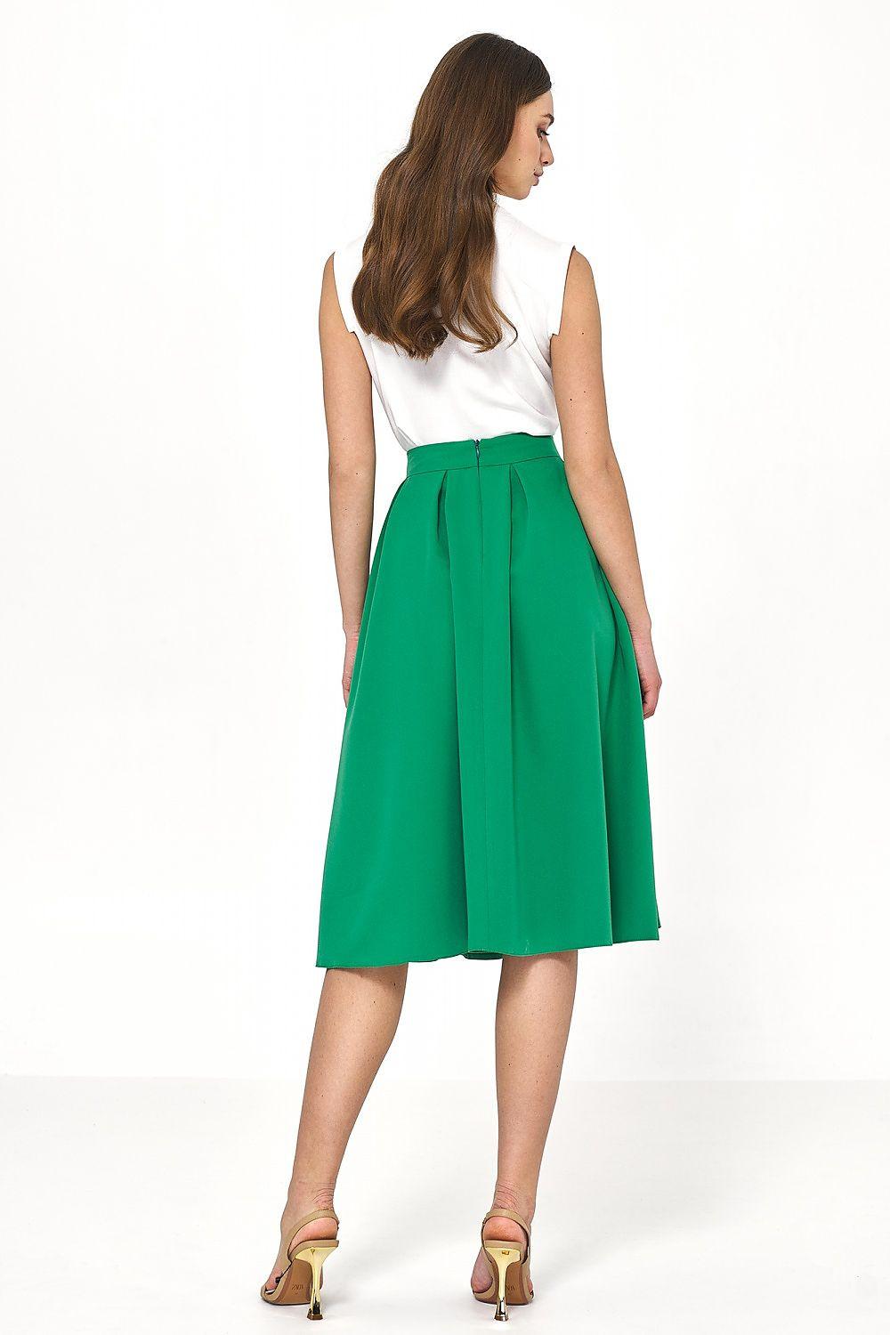 Green flared midi skirt with pleated waistband and voluminous A-line shape