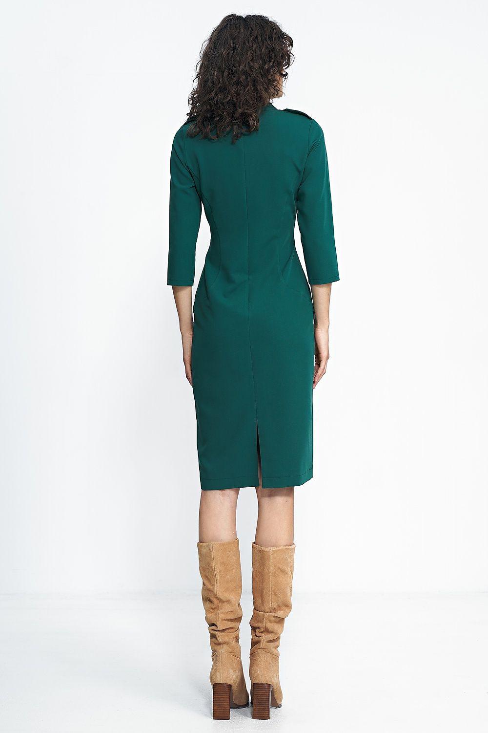 Nife green daydress back view with three-quarter sleeves and center seam