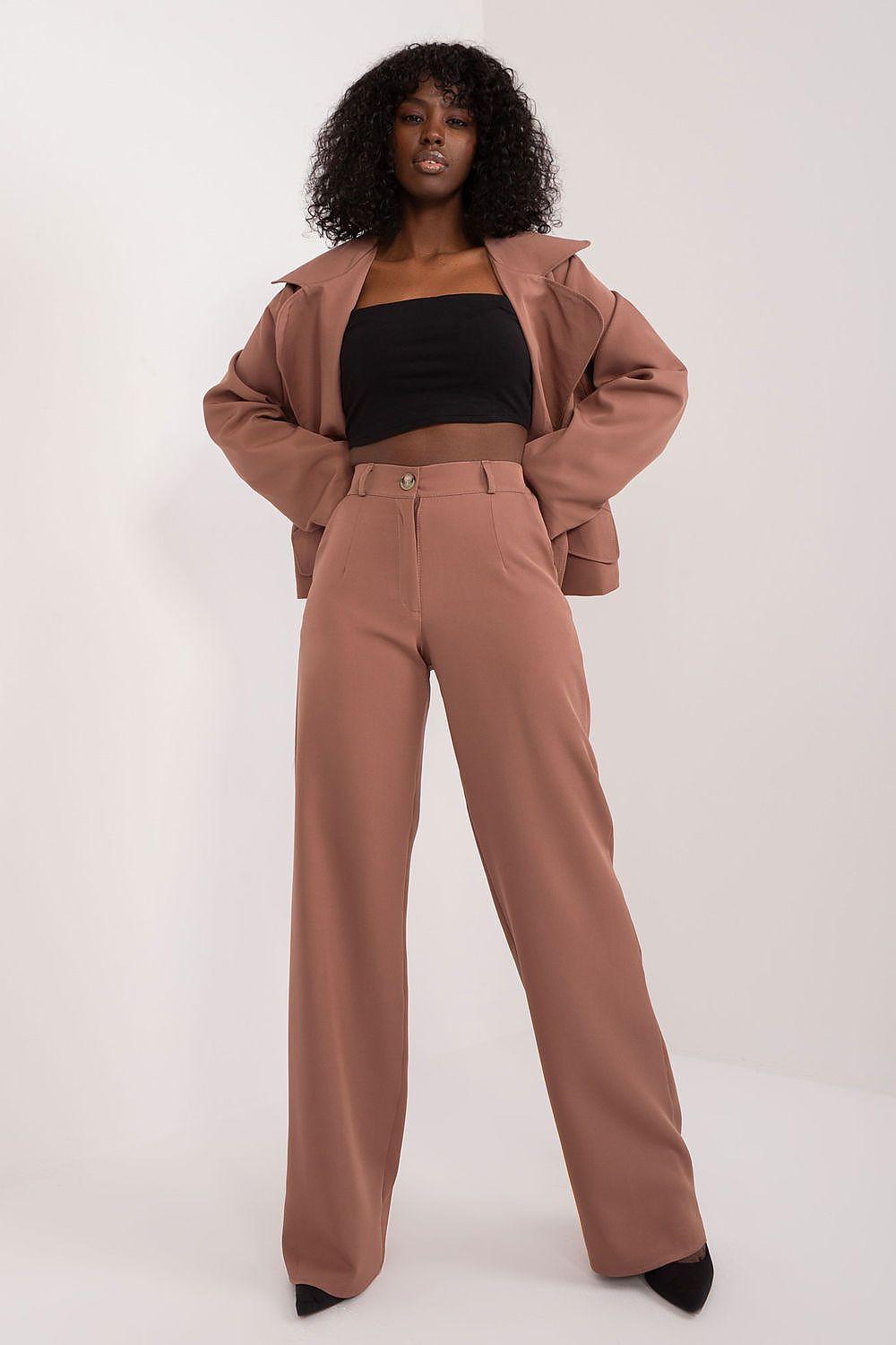 High-rise brown trousers with straight legs and front button closure