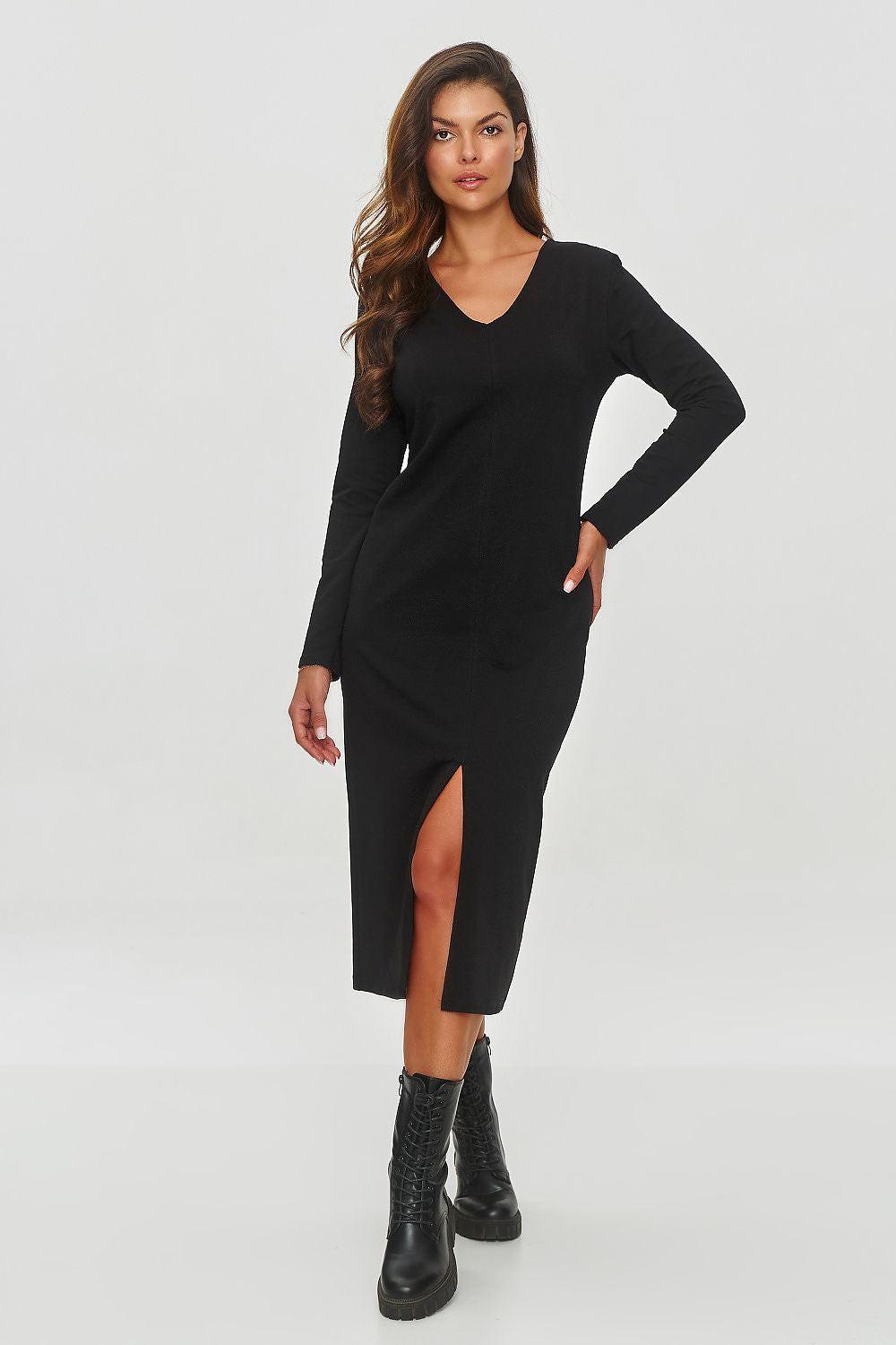 Black daydress with V-neck, long sleeves and side slit