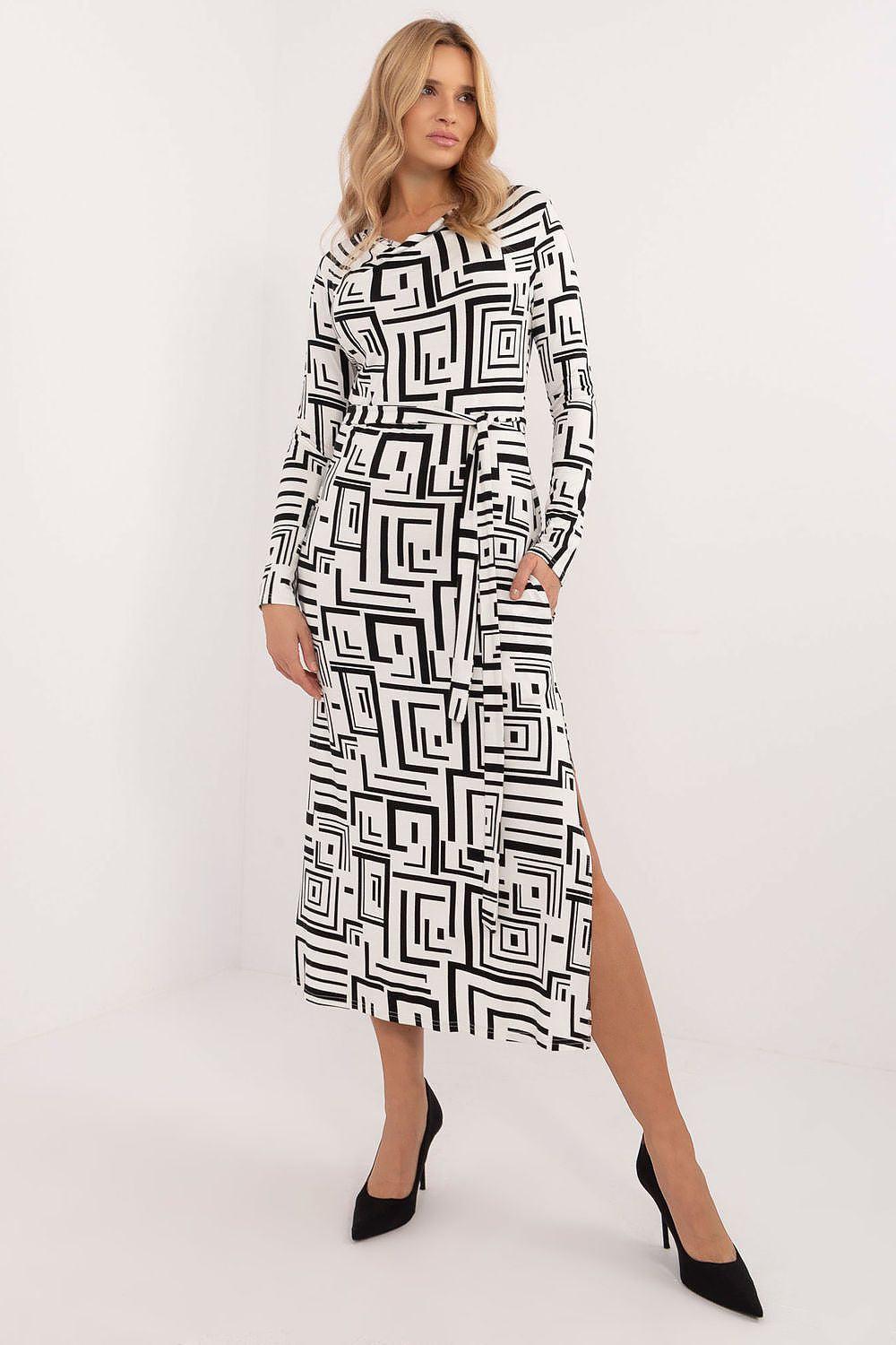 Geometric black-and-white daydress with long sleeves and round neckline