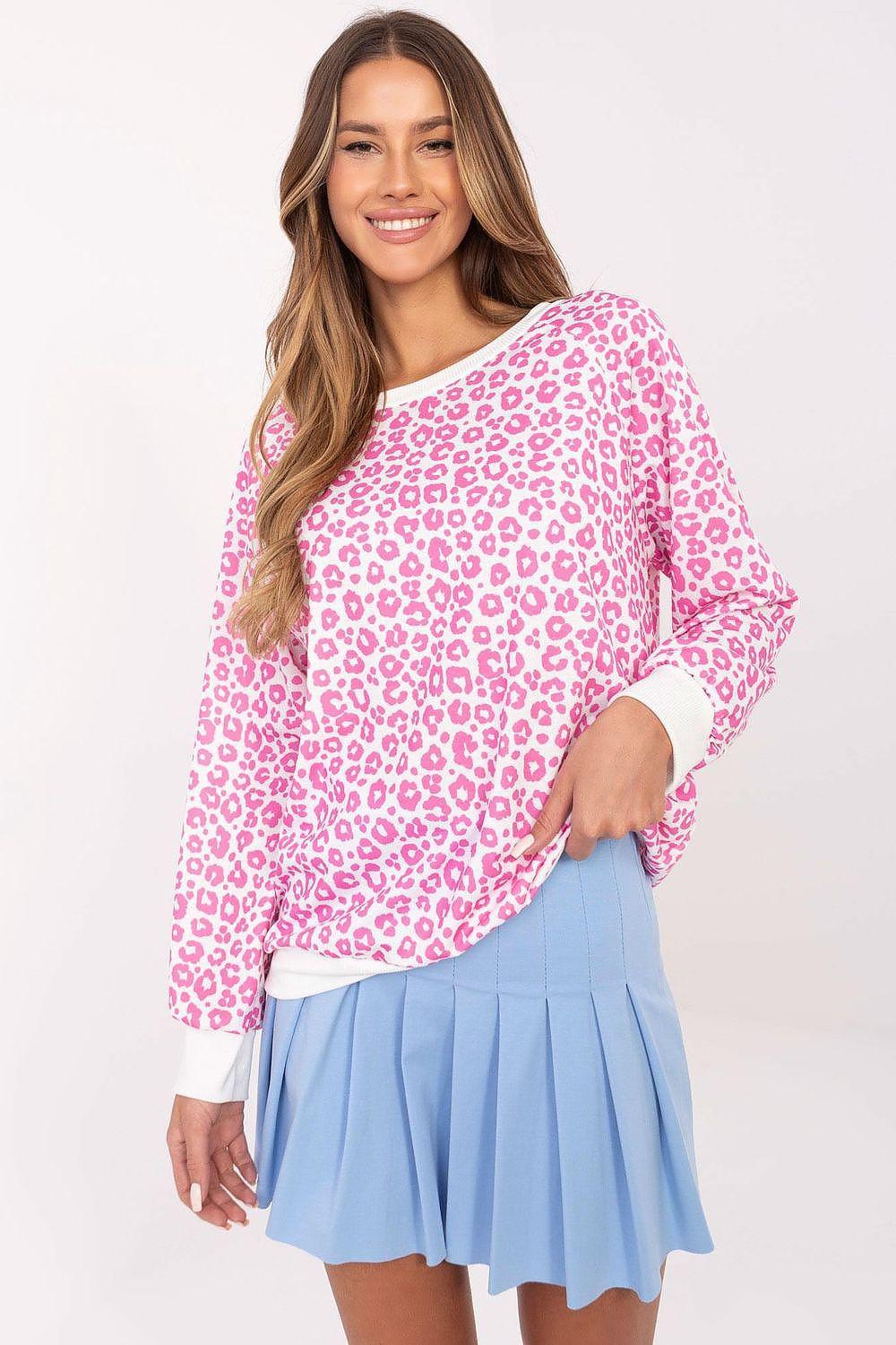 Pink leopard-print blouse with round neck and long sleeves, loose fit