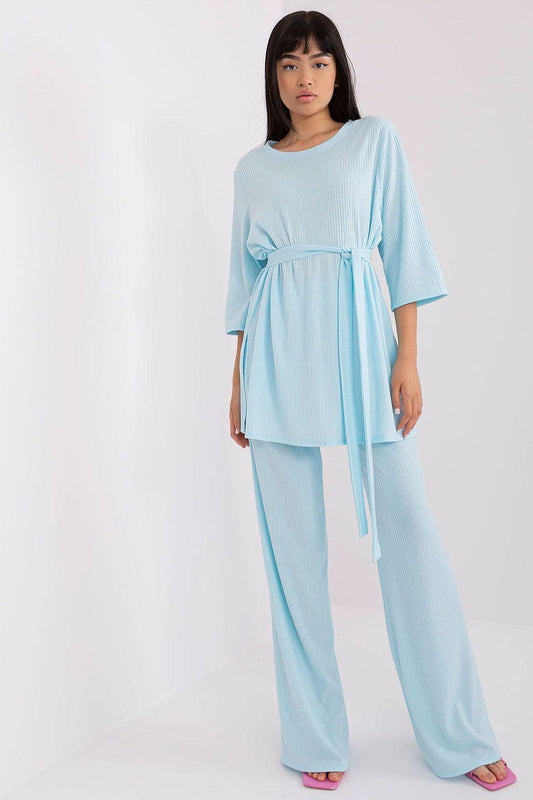 Two-piece set, model 208700: light blue tunic with gathered waist and wide-leg pants