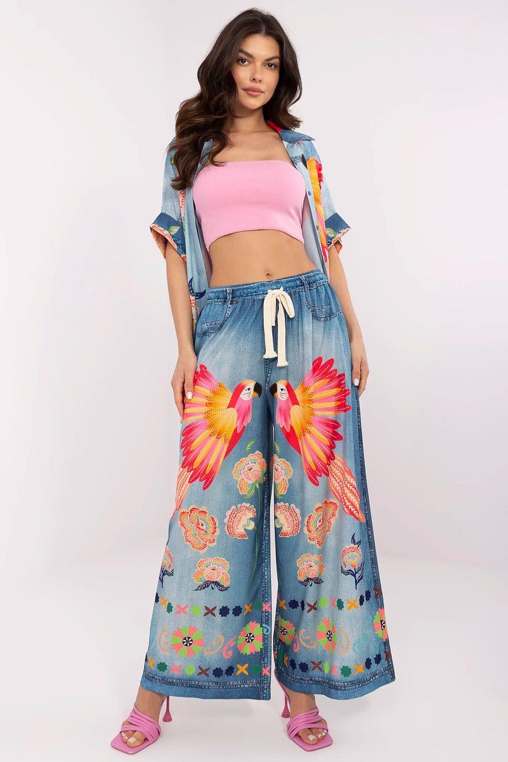Wide-leg palazzo trousers with colorful parrot print and drawstring waist