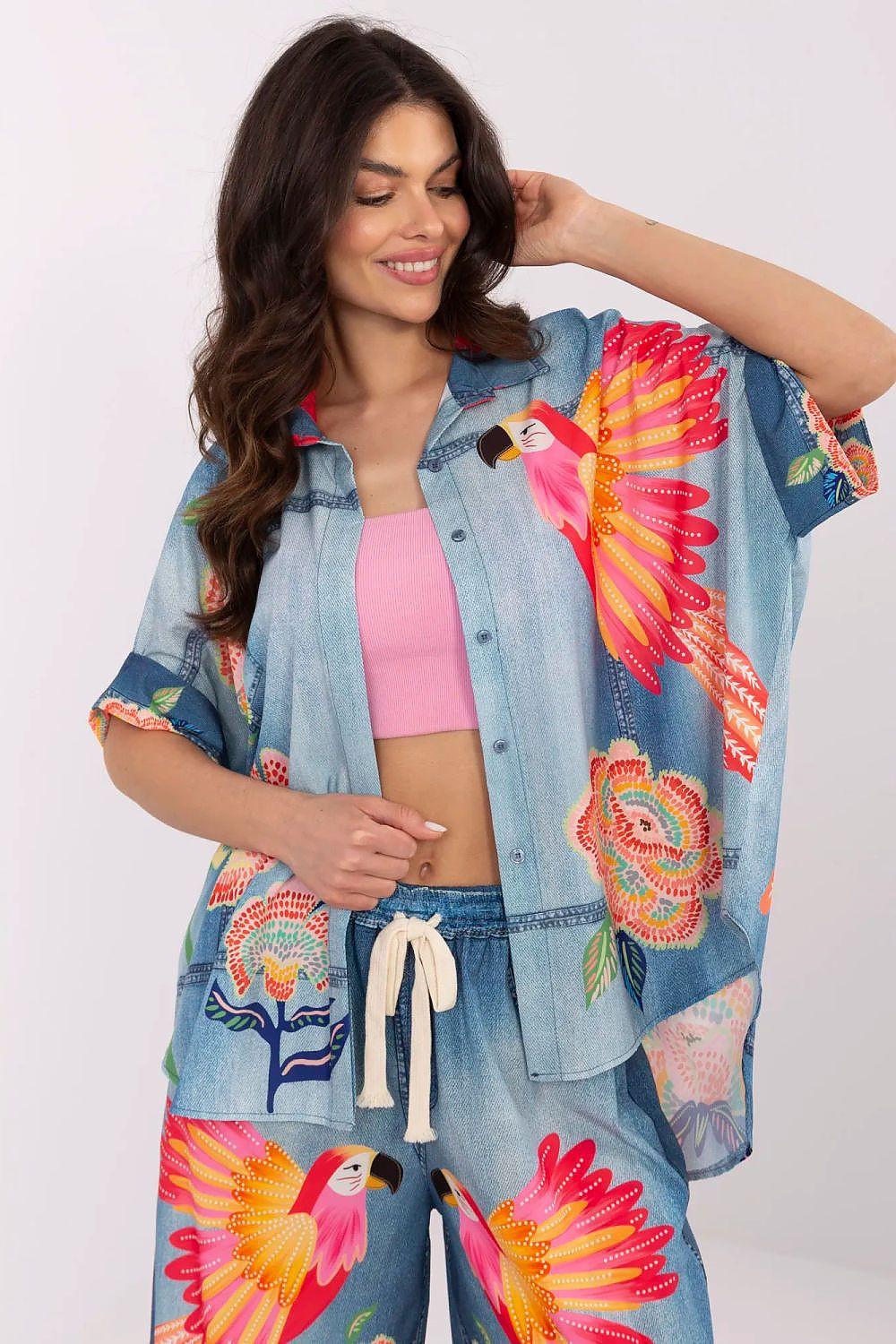 Blue parrot print viscose blend shirt with short sleeves and button front