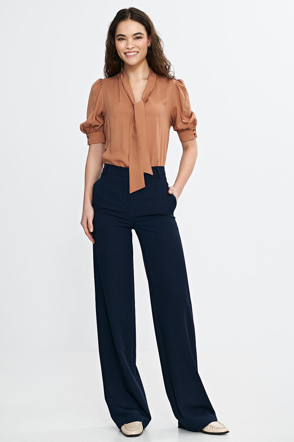 Navy blue wide-leg trousers with straight cut and full-length seams