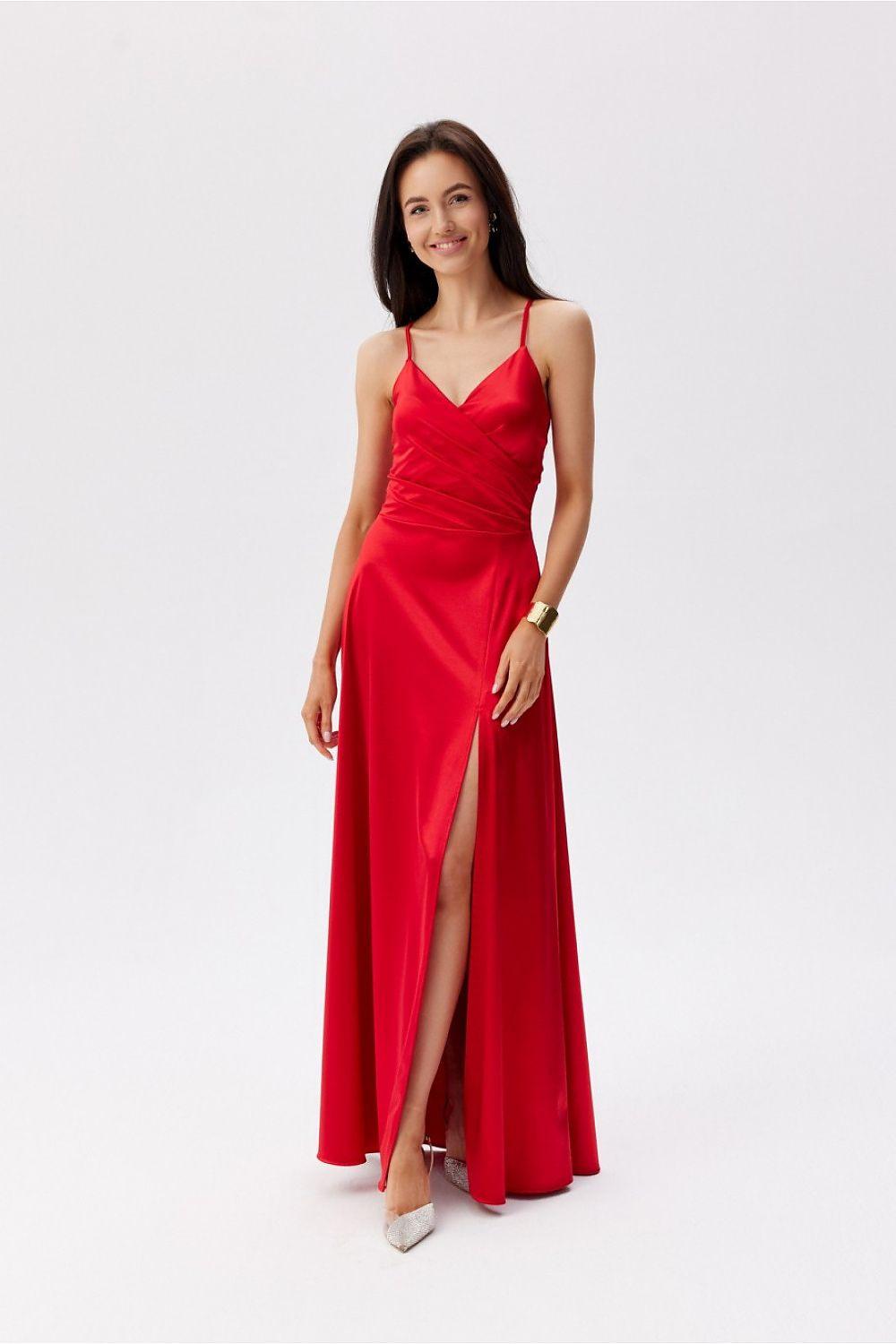 Roco Fashion long dress in red with V-neck spaghetti straps and front slit