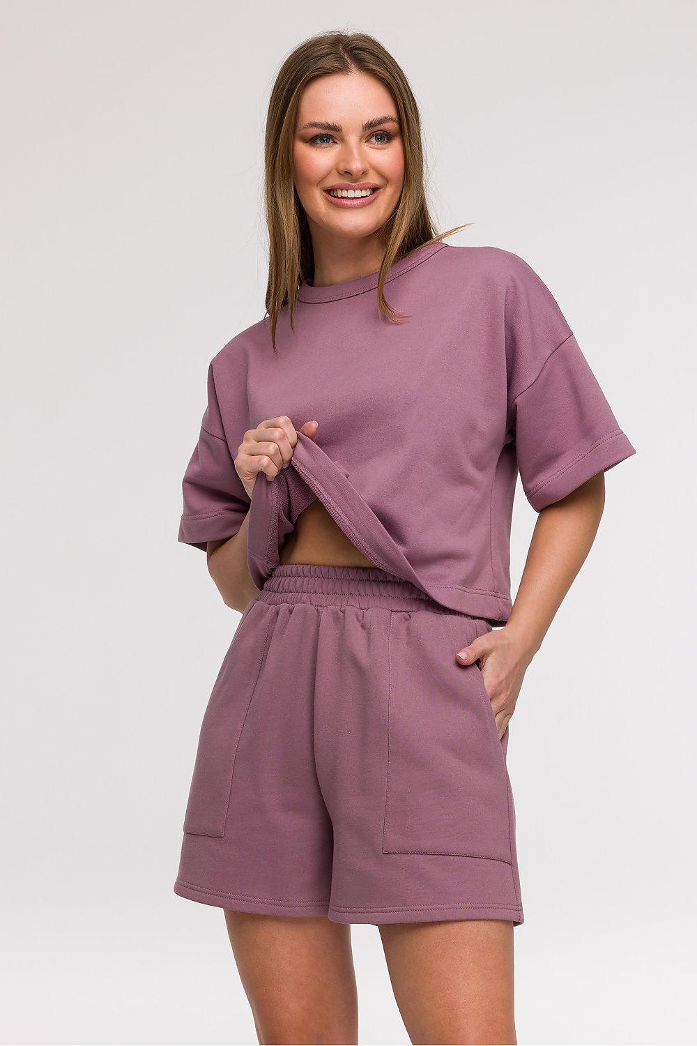 Women's violet lounge shorts with elastic waist and side pockets