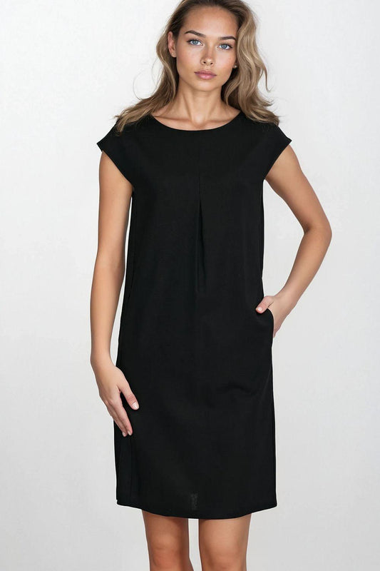 Nife black daydress with round neck and cap sleeves, center seam front