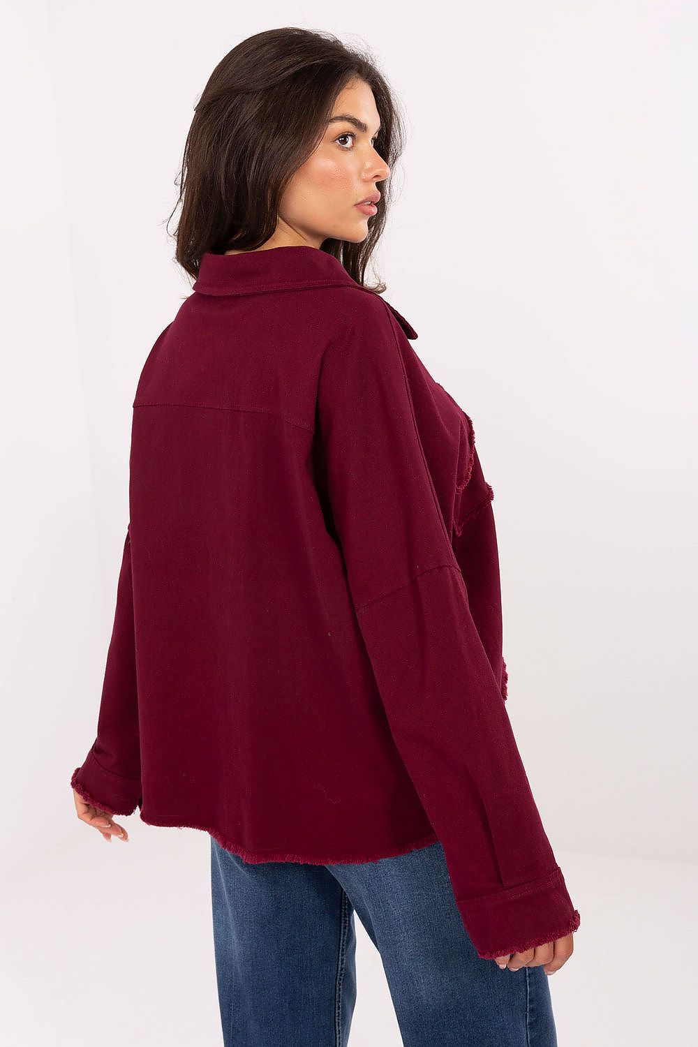 Burgundy long-sleeve shirt with point collar and button cuffs, side pockets