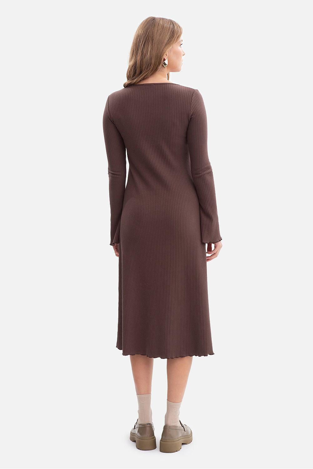Brown ribbed long-sleeve daydress, midi length, wavy hem