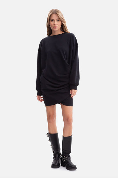 Oversized sweatshirt day dress in black, long sleeves with angled draped hem