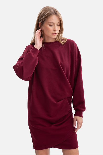 Oversized sweatshirt day dress in burgundy, long sleeves and side-draped front