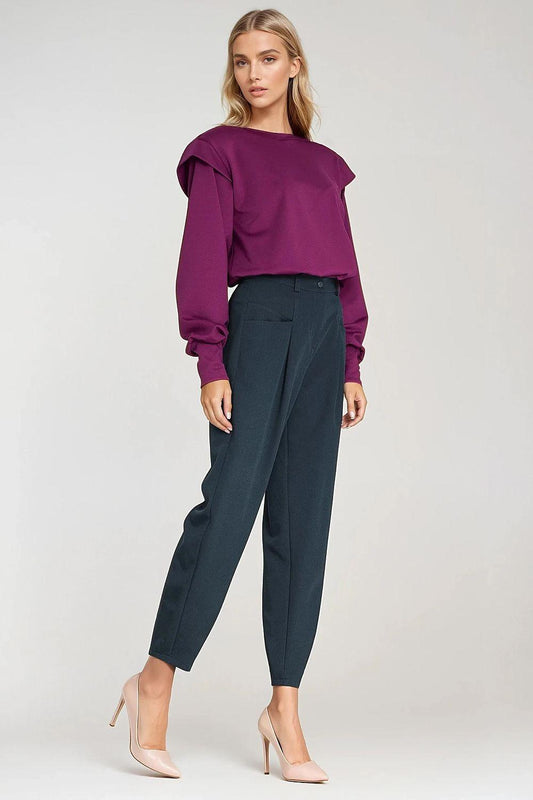 Women’s high-waist trousers in dark navy with belt loops, pleats, and cuffed hem
