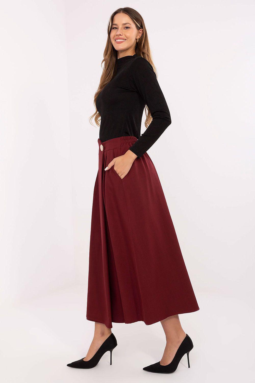 Burgundy midi A-line skirt with gathered waist and side slit