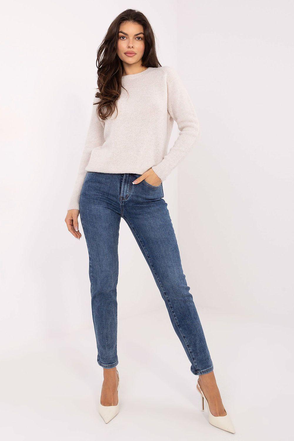 Women’s skinny blue denim jeans with button-zip fly and five-pocket design