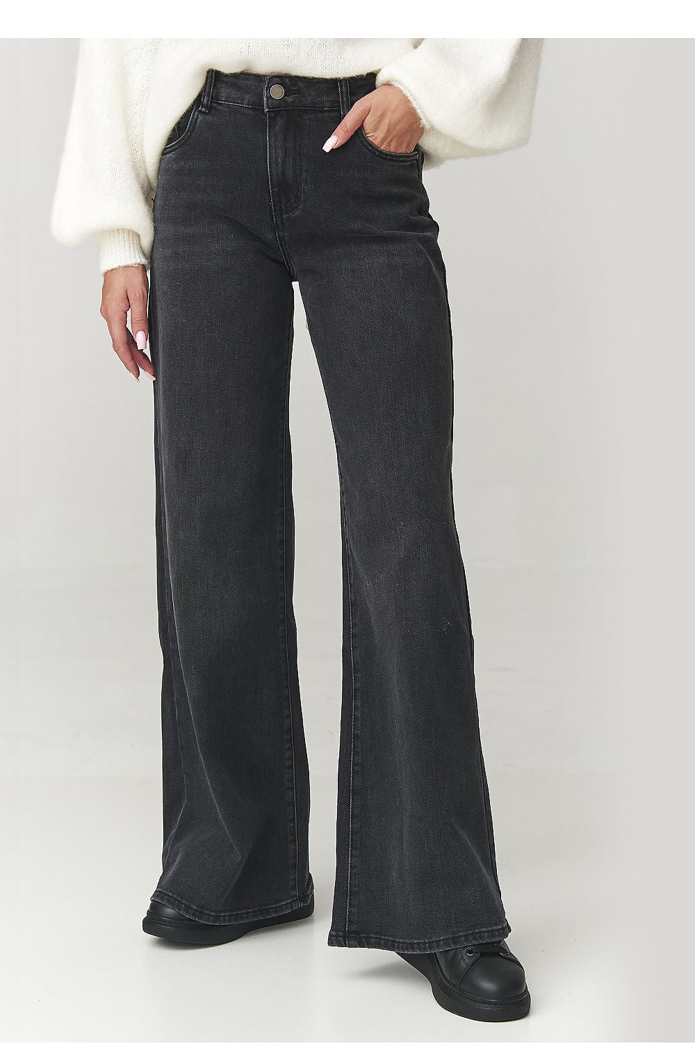 Black straight jeans, button waist, five-pocket design