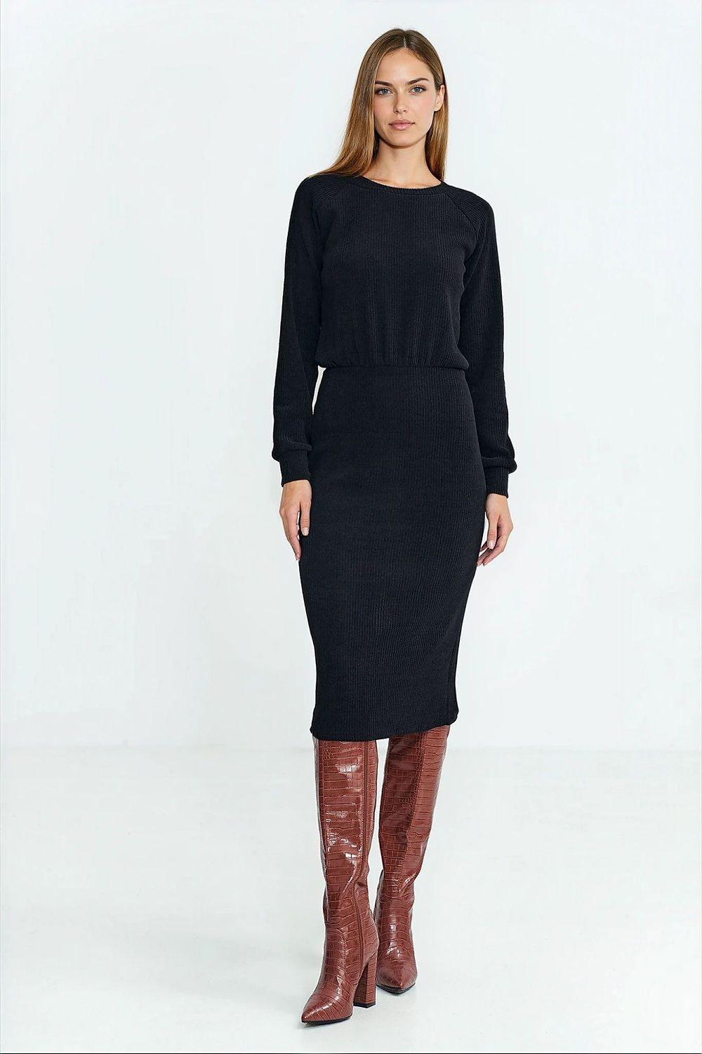 Black ribbed midi daydress with long sleeves and crew neck, elastic waist