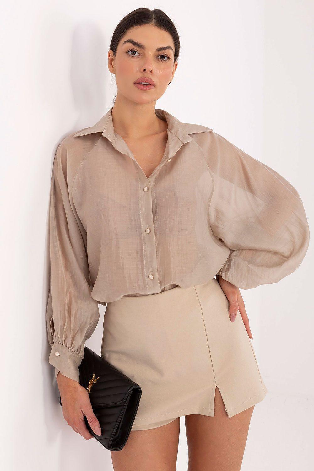 Beige high-waist skort shorts with front slit and button-front detail