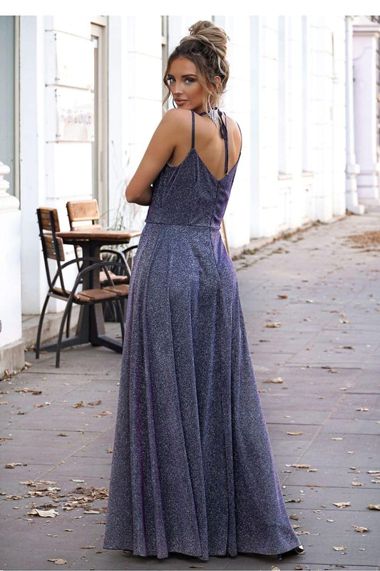 Long evening dress with open back, spaghetti straps, and V-neck in dark blue